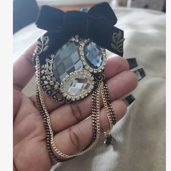 Gold Bronze Tone Vintage Style Rhinestone Statement Brooch - Picture 5 of 5